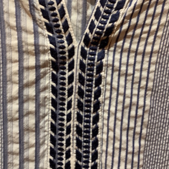 Women’s top - Picture 3 of 4